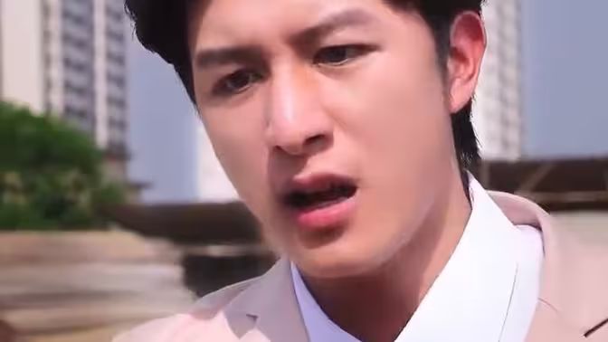 <em>重生</em>2000之王牌助理